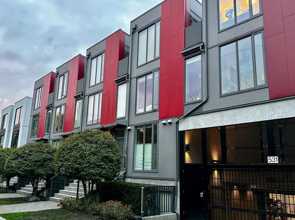 531 E 16th Ave #8, Vancouver, BC V5T 2V1