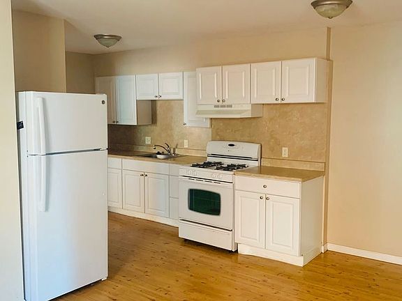 2nd image of 224 S Whitney St APT 3N