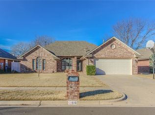 516 Avon Dr, Norman, OK 73072