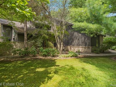3660 Loch Bend Dr, Commerce Township, MI, 48382