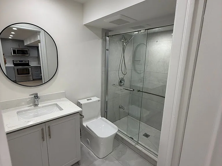 73 Thornlodge Dr W — Photo 6