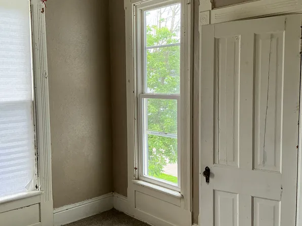 415 E Gilbert St APT 8, Muncie, IN 47305