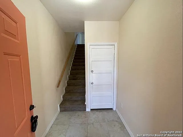 3 bed, 1800 sqft, $1,500 — Photo 3