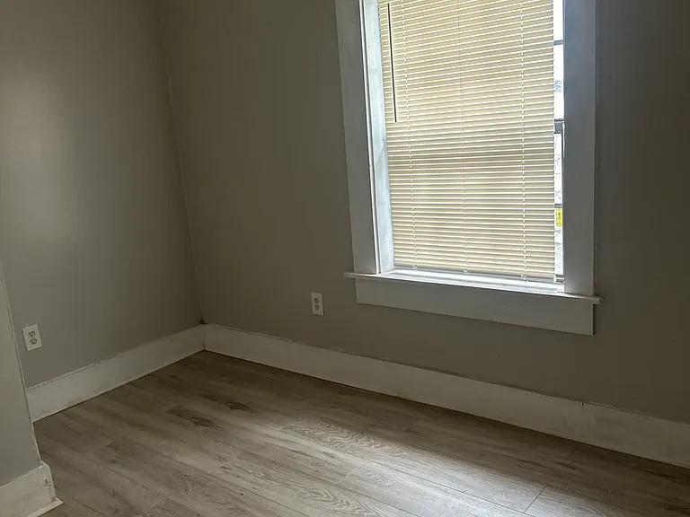 1915 E McLemore Ave — Photo 6