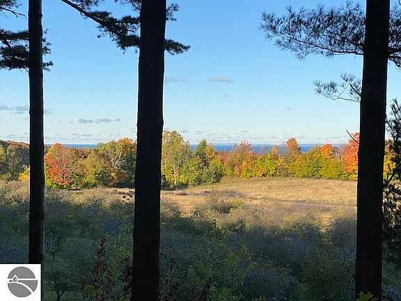 3rd image of 7345 N Island Watch Lot 7