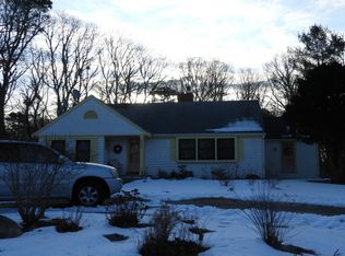 105 Horseshoe Ln, Centerville, MA 02632