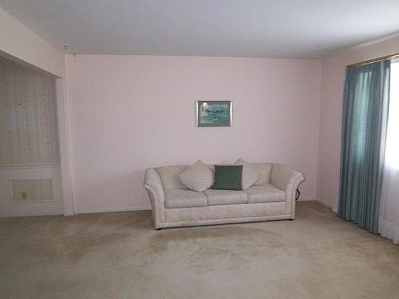 4th image of 5500082049 Lagrange Ln