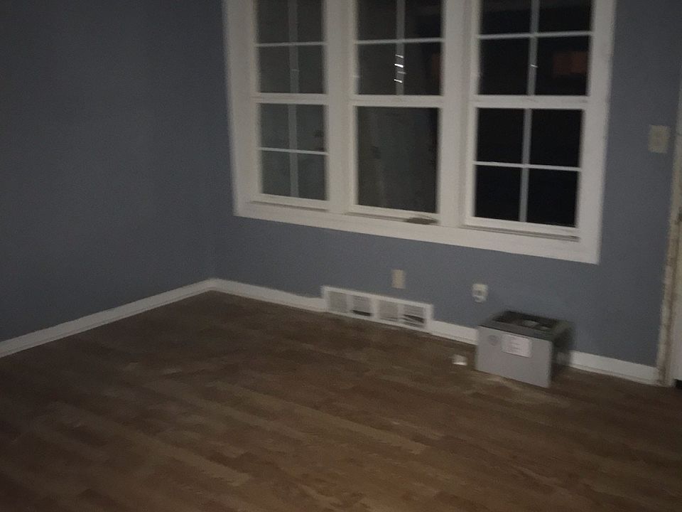 2nd image of 1615 E Crowley St #1