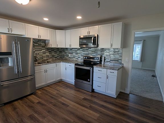 3rd image of 1750 W 54th St