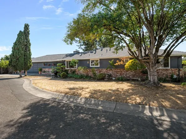 15 Brainerd Avenue, Petaluma, CA 94952