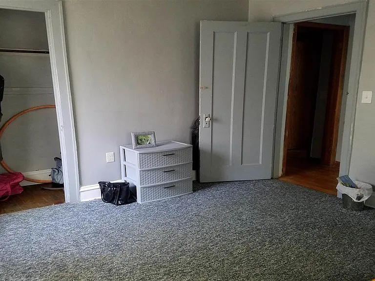 932 Emerald St #1B — Photo 7