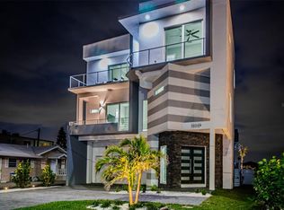 10209 Gulf Blvd, Treasure Island, FL 33706