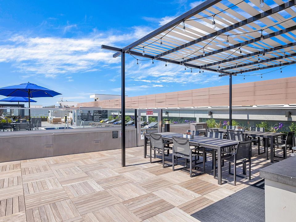 Rooftop Seating
