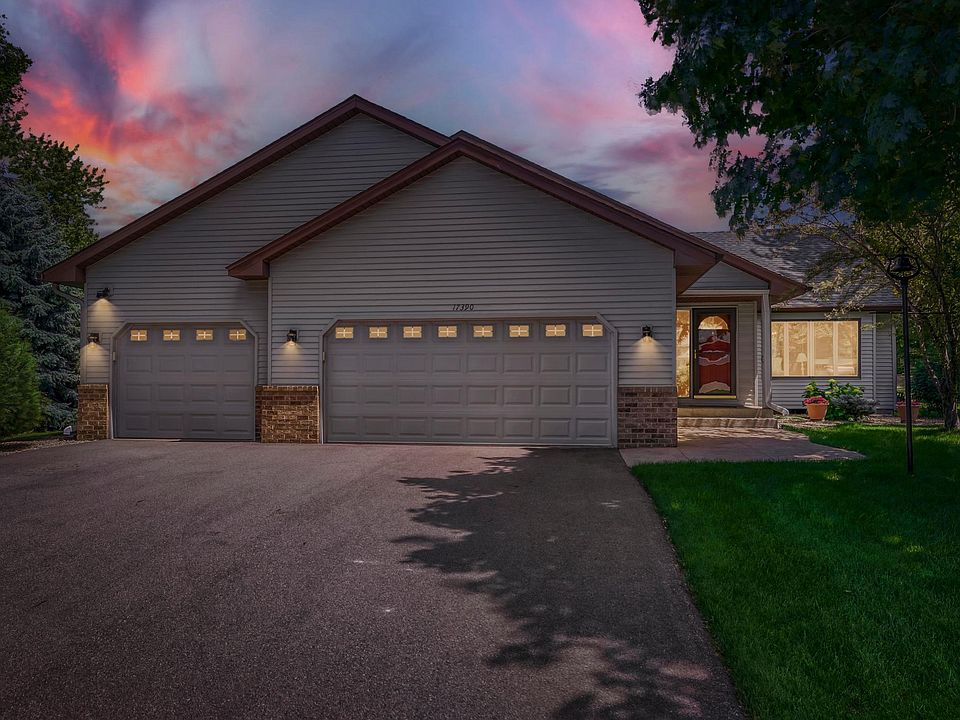 1st image of 17390 Greenview Cir