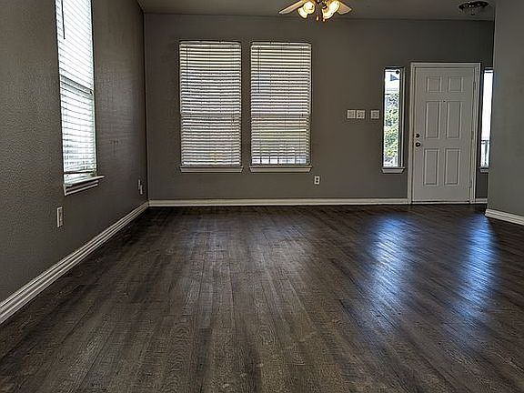 5th image of 1340 Portsmouth Dr