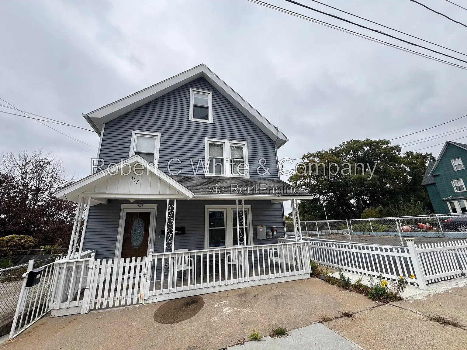 2 bed, 1.0 bath, 920 sqft, $1,800 — Photo 2