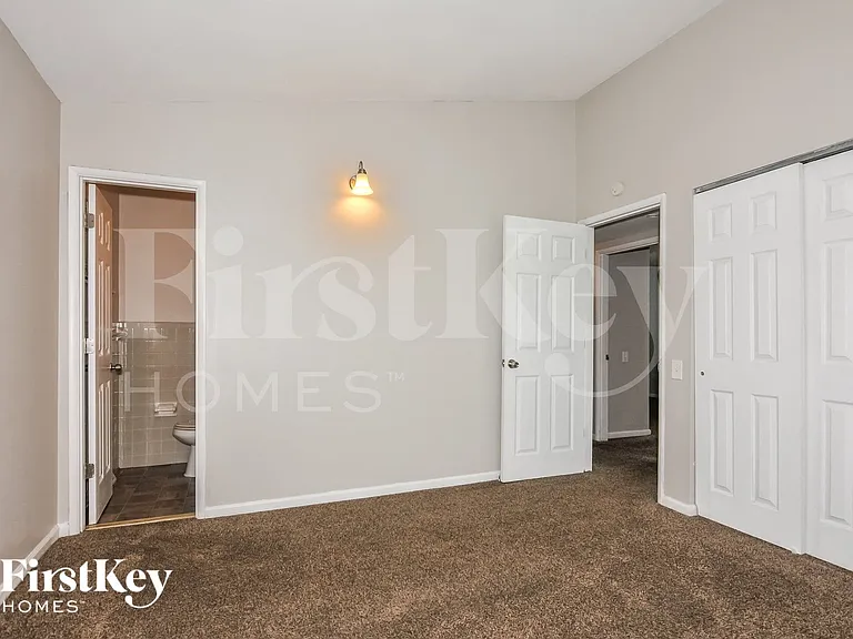 2490 Flamingo Dr — Photo 9