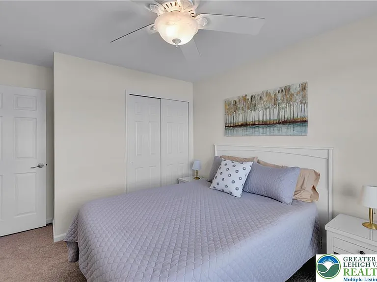 991 King Way — Photo 42