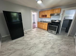 57 Geneva St #2B, Elizabethport, NJ 07206