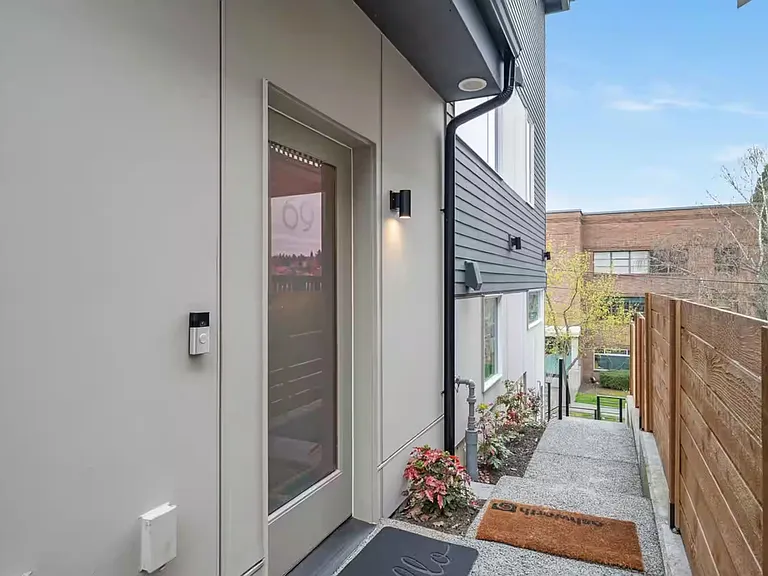 69 W Dravus St — Photo 29