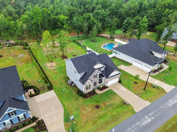 188 Streamside Dr, Angier, NC 27501