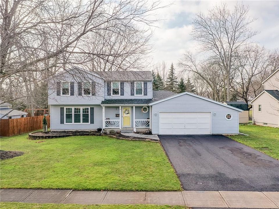 1st image of 11 Saveria Dr