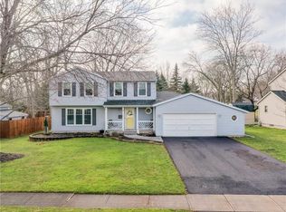 11 Saveria Dr, Hilton, NY 14468