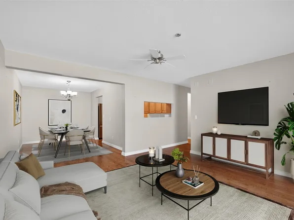 1045 Sutherland Ave Unit 206, Kelowna, BC V1Y 5Y1