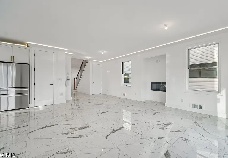 19 Mountain Ave — Photo 6
