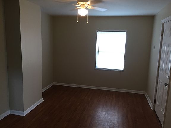 3rd image of 253 S Weyant Ave