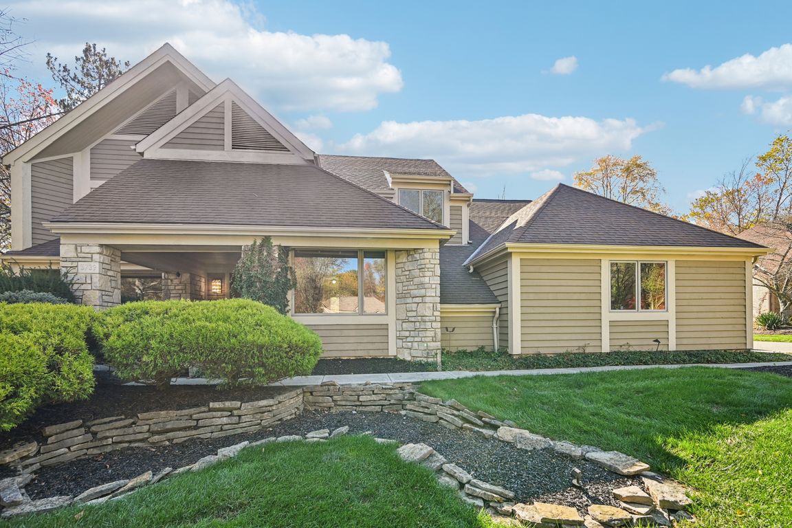 Rushwood Dr-S2910-001.jpg