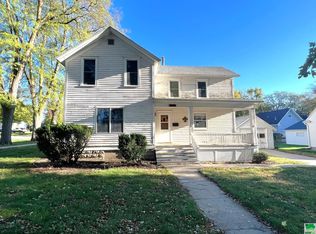 511 10th St, Alton, IA 51003