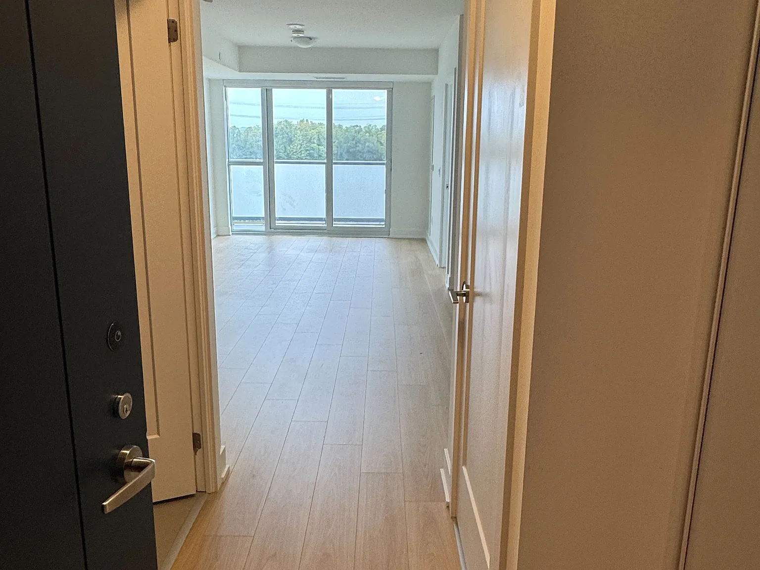1 bed, $2,030 — Photo 3