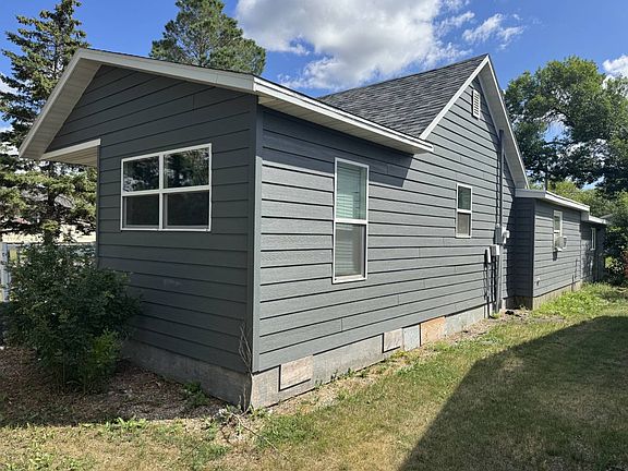 2nd image of 801 Nichol St