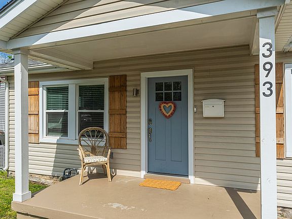 4th image of 393 Bassett Ave