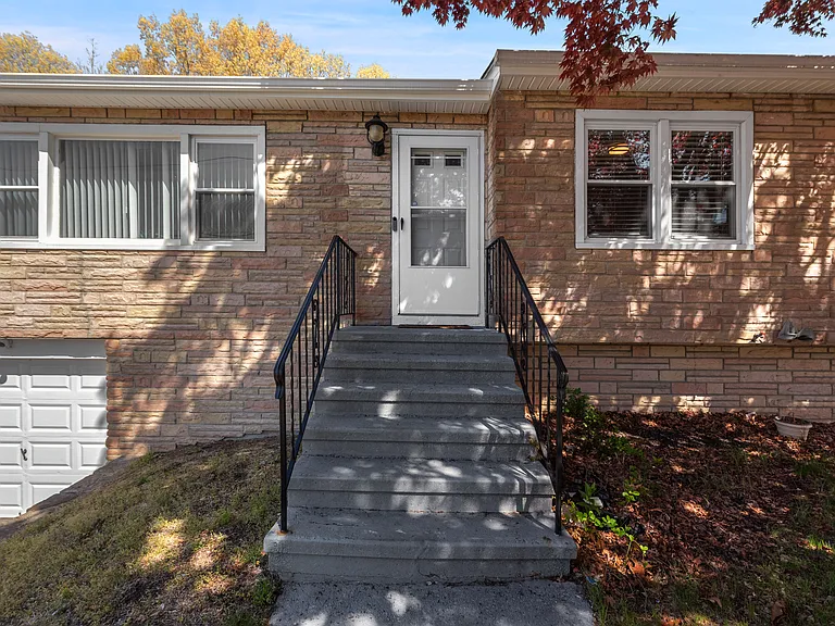 130 Deramo Pl — Photo 14