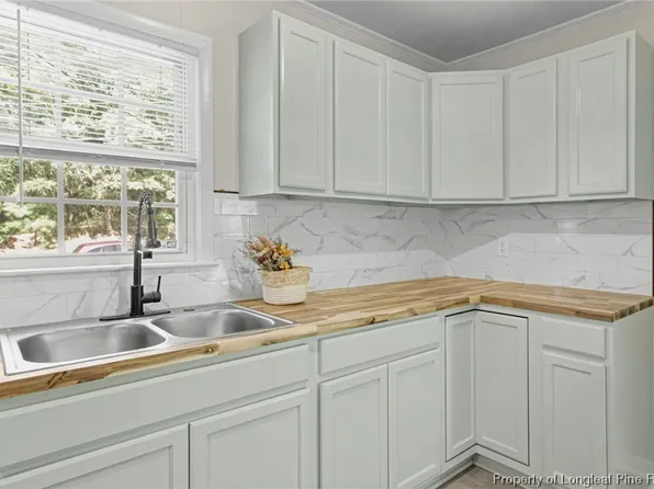 899 Chesterfield Dr, Fayetteville, NC 28305