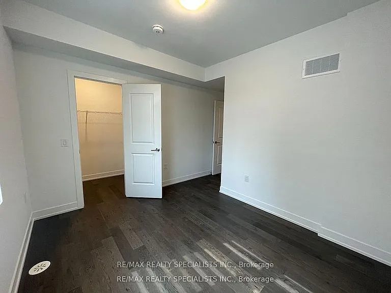 1095 Douglas McCurdy Cmn #157 — Photo 14