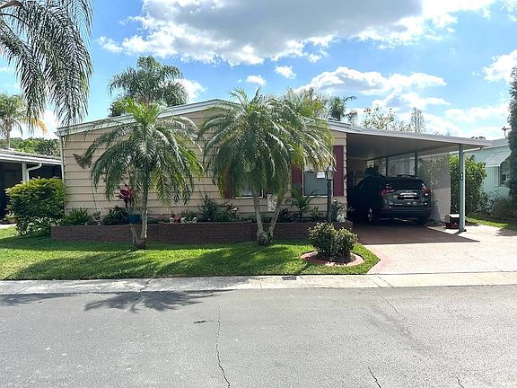 3rd image of 213 Cayuta Ave
