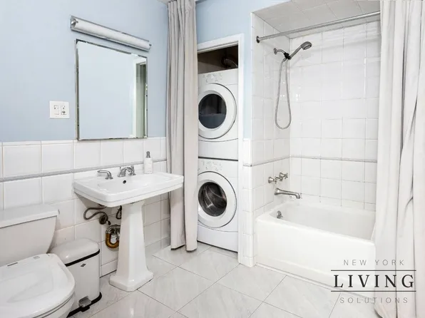 265 West 30th Street image 4 of 19