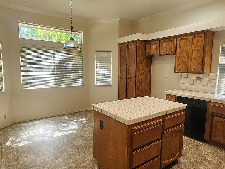 7812 Bardswell Ct — Photo 7