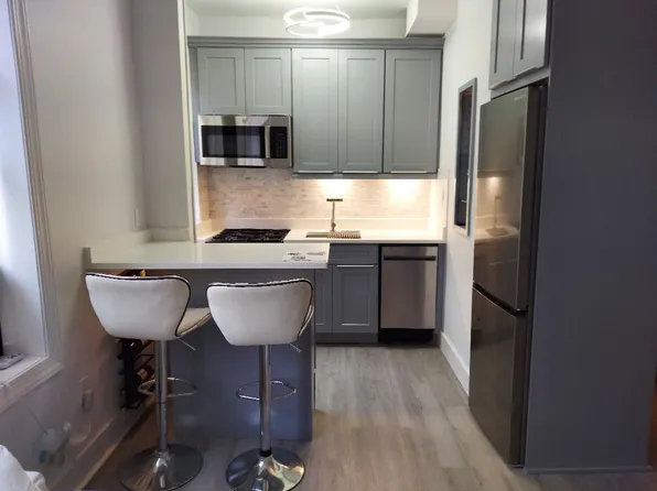 315 East 77th Street image 6 of 21