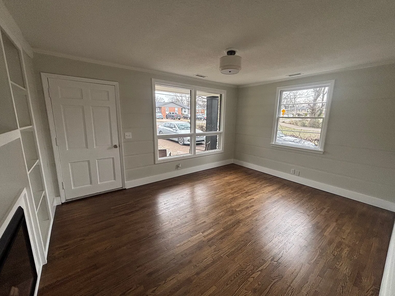 3 bed, 975 sqft, $2,150 — Photo 3