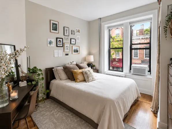 259 Bleecker Street image 1 of 6