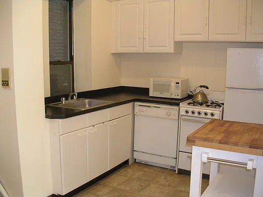Rented by RV Realty | media 10