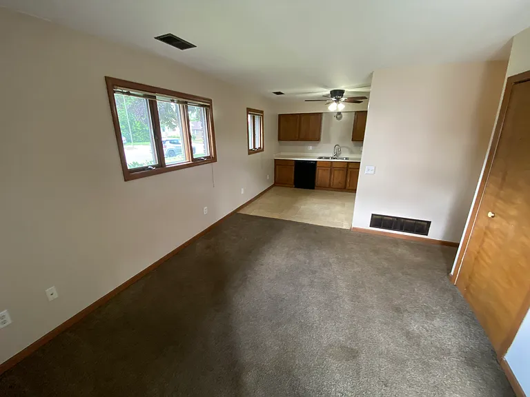 1478 Euclid St — Photo 2