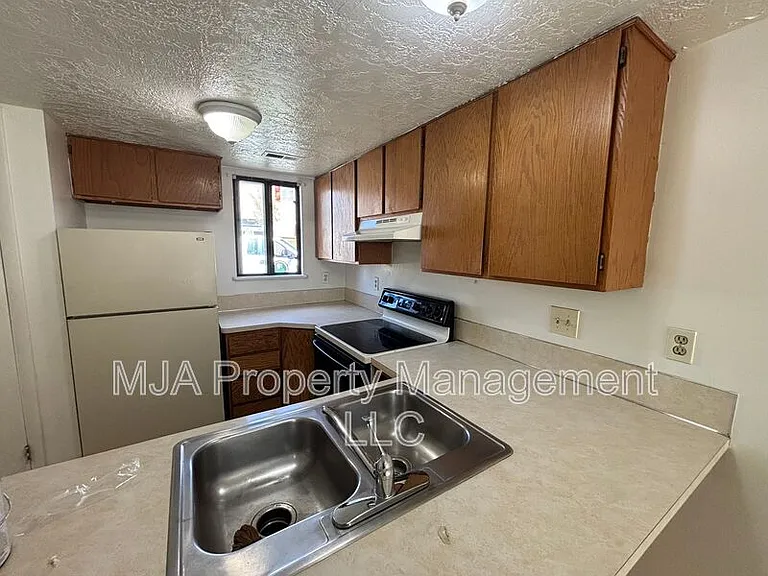 1149 W 1600 N — Photo 4