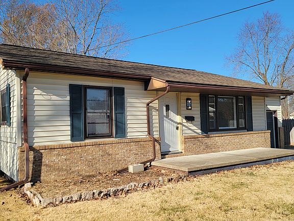 3rd image of 502 S Dayton St