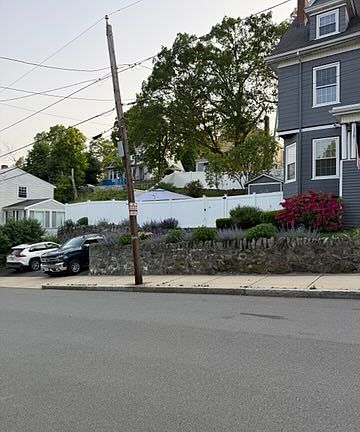 2nd image of 56 Earl St #1