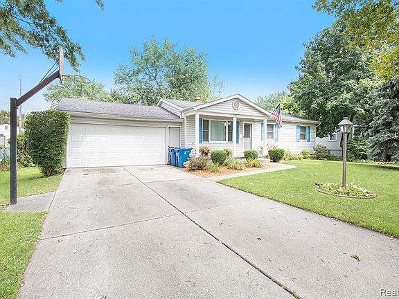 4th image of 11519 Hazel Ave